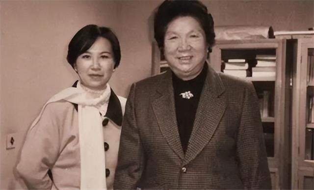 陈慕华：国军少将之女，成为中国第二位女副总理，却也有遗憾
