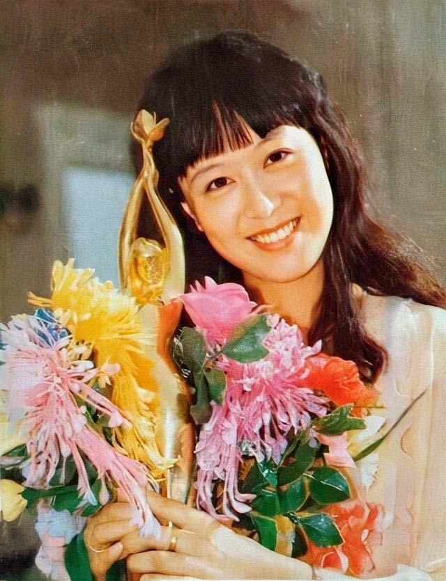 吳玉芳與江嘉良上世紀80年代,吳玉芳因主演電影《人生》中的