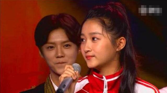 关晓彤与迪丽热巴（关晓彤与迪丽热巴比舞）