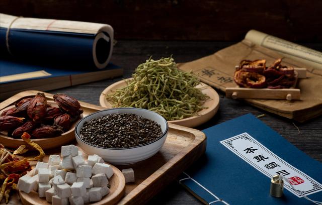 肺肾阴虚、虚火上炎灼肺，干咳、久咳、喘息，2药多靶点标本兼治