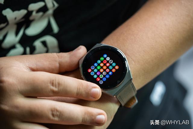 华为 WATCH GT3 Pro 上手：这就是智能手表颜值天花板？