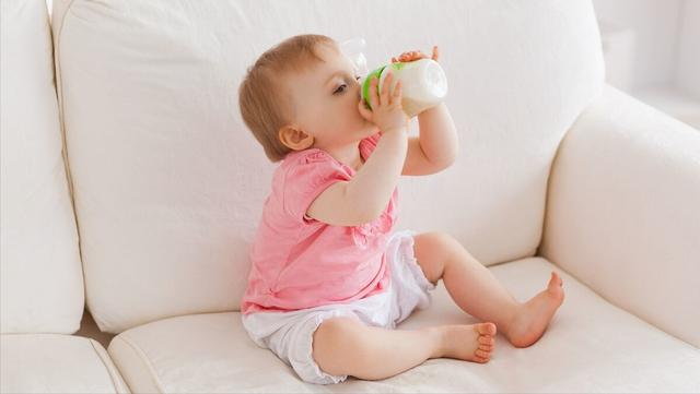 西方说：生下来就开始算一岁；我们：怀孕就开始算； 谁正确？