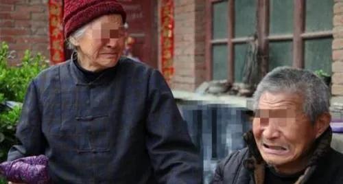 “新型啃老”方式出现，可多数父母并未发觉，还以为子女很孝顺