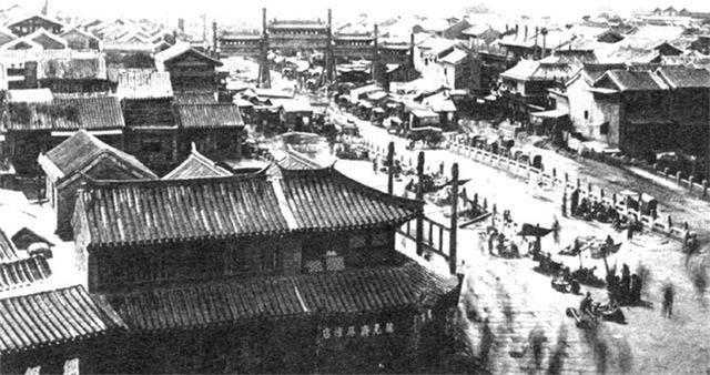 1946年老蒋下令炸开汪精卫墓，开棺后发现尸体完好，口袋有张纸条