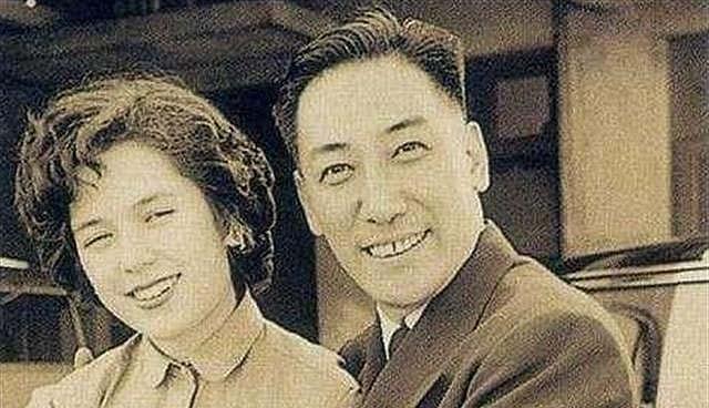 1984年蒋纬国被问及与戴家关系：都是我的亲人，姓蒋姓戴我都愿意