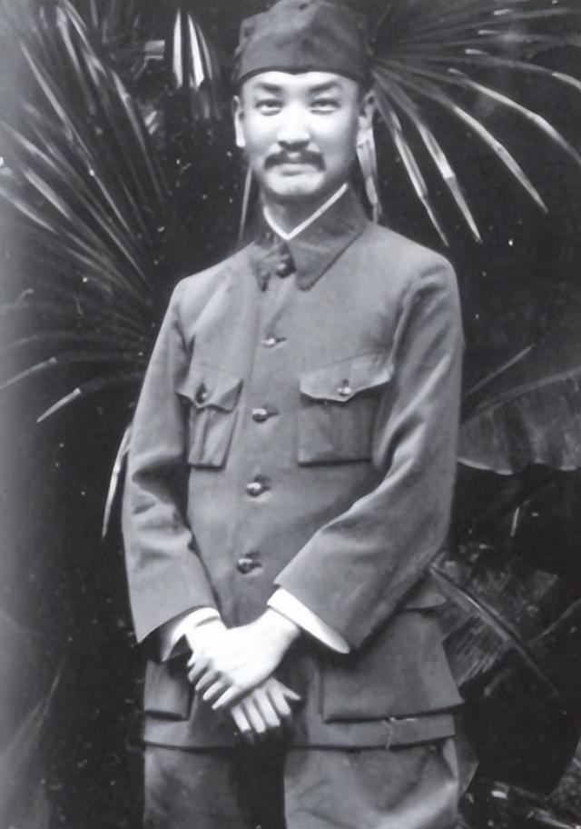 重庆谈判时期，戴季陶出言嘲讽毛主席，毛主席的回复引起一片掌声