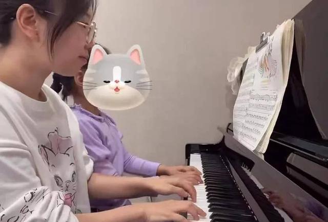 30岁山东女孩，在北京当保姆5年，月薪15000元，不想结婚生子