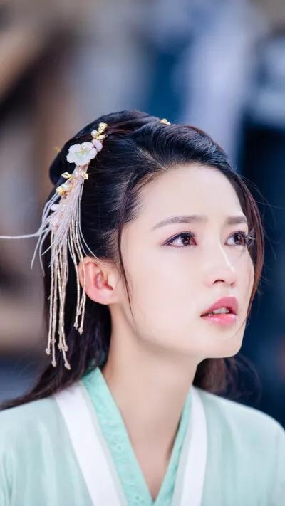 小花旦女演员李沁(清新气质小花旦女演员李沁)-天晟网