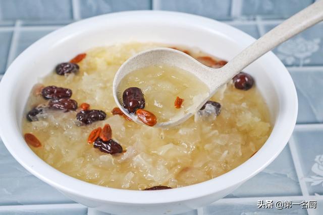 春天宁可不吃肉，也要多吃这“4菜2果”，营养又美味，越吃越健康
