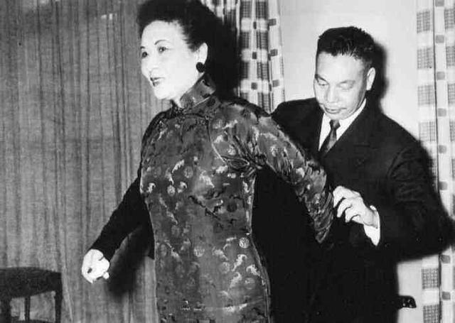 蒋介石生前留下9份遗嘱，为何宋美龄看到第9份遗嘱后，愤而离开？