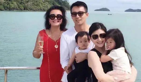 相比于大S新欢一身的腱子肉，汪小菲“暖妻”的10个细节，更实在