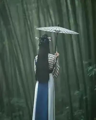 《四月再见，五月你好》