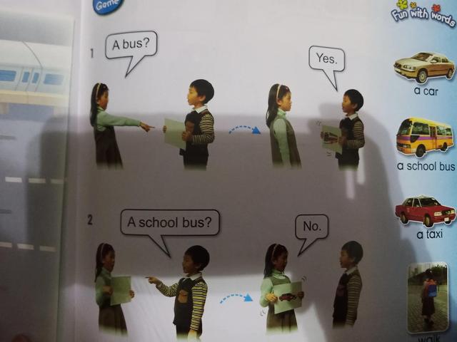 三岁娃儿爱折纸，读书，做题，做手工