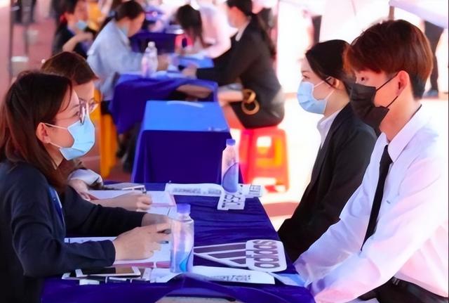 985毕业生“扎堆”离开北上广，前往这3座城市，有你的城市吗？