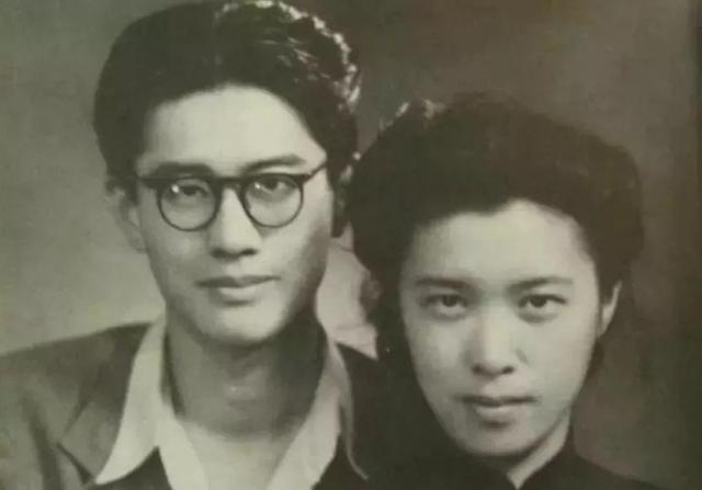 1983年乔冠华去世，临终前希望与妻子死后合葬，章含之为何拒绝？