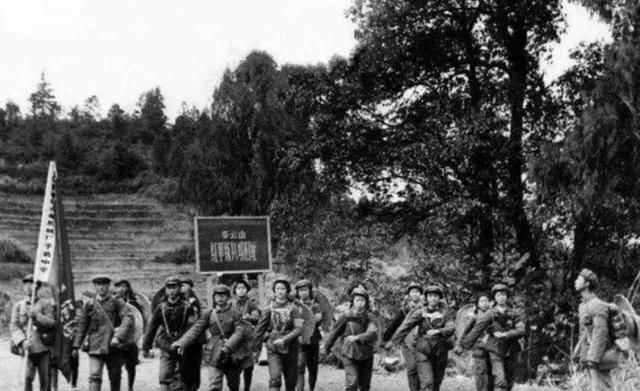 1949年，女乞丐找到政府，将破棉衣里的16两黄金上交，后来如何了