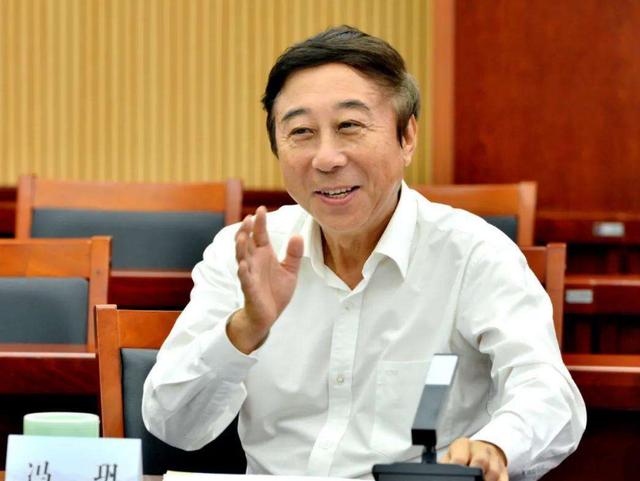 从冯国璋到冯巩，一个家族的百年史：不屈服命运才是活着的意义