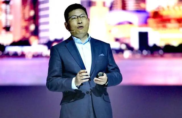 两大手机巨头合并了，共用操作系统，共享5000多家线下门店