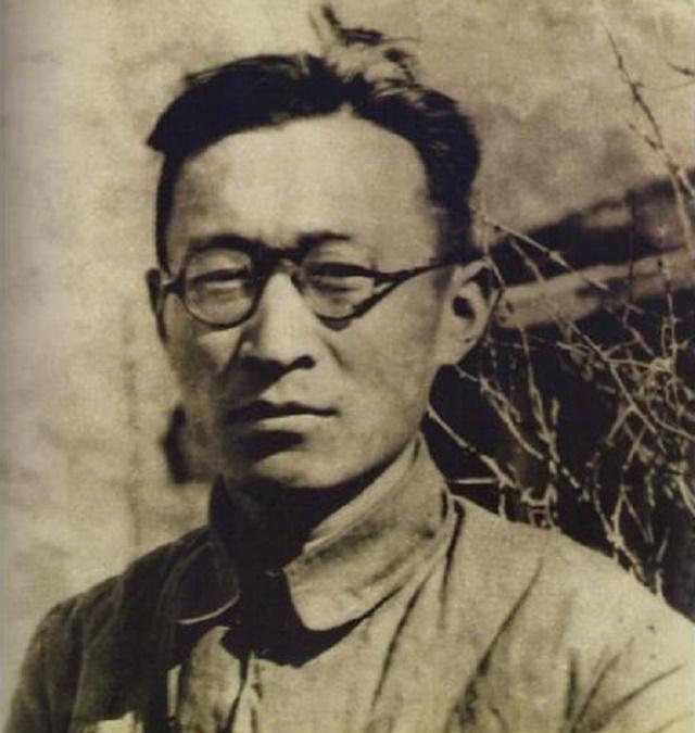 1950年，黄克诚任职湖南，认出一干部是井冈山战友，审查后枪决