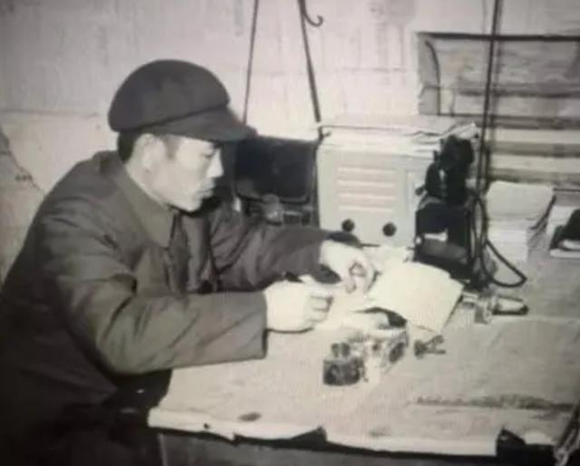 1952年彭德怀回国，邓华请求粟裕接替总指挥，毛主席为何拒绝？