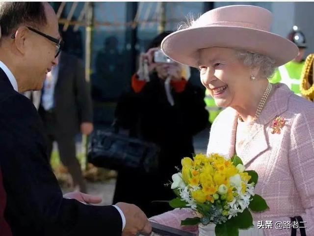 买遍全球，跑遍全世界，“跑路之王”李嘉诚的最后“一跑”
