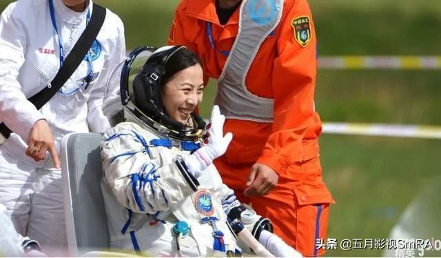 又美又飒王亚平，“太空教师”上天为女儿“摘星星”