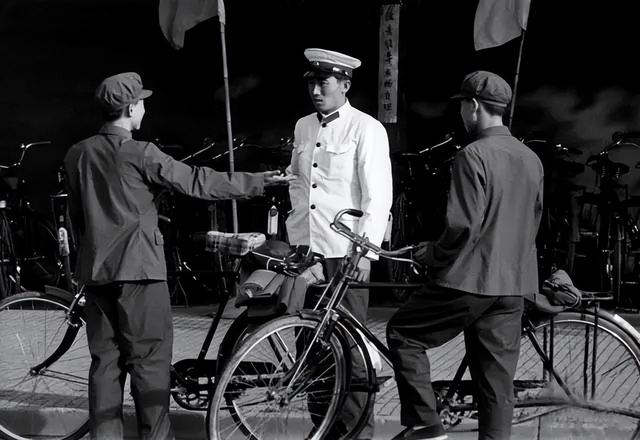 大时代的开始：1978年老照片，春天已经开始苏醒