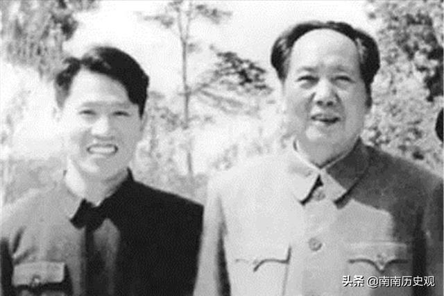 32岁李讷离婚，携子独居，毛主席落泪：闺女的婚事实在是草率啊