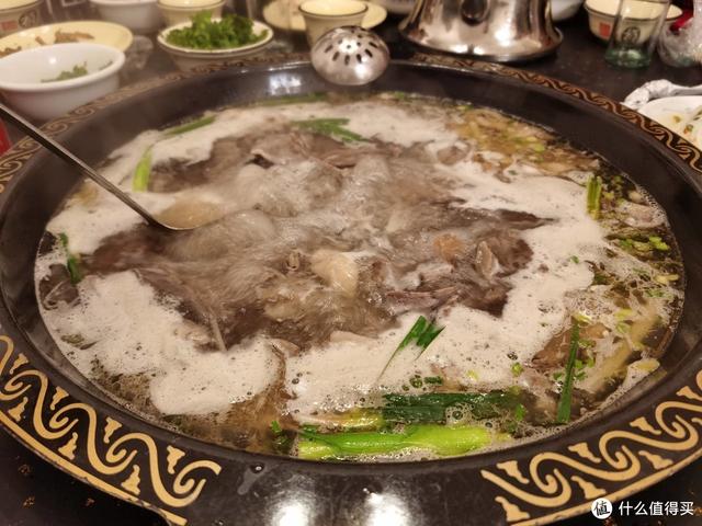 旅行就要邊走邊吃：舌尖上的昆明，盤點我在昆明吃到的各種美食