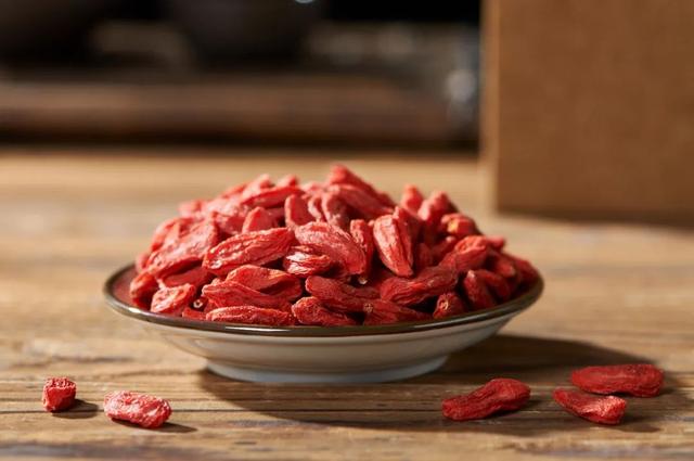 为什么说枸杞三斤，也抵不过此物一两？这3个健康常识带你养生