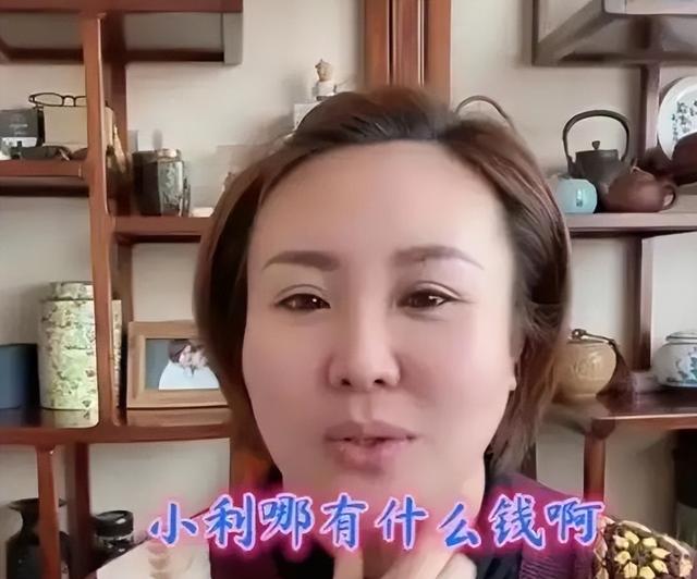 赵本山女儿“出高招”：想走的艺人赔偿违约金，留下的签30年长约