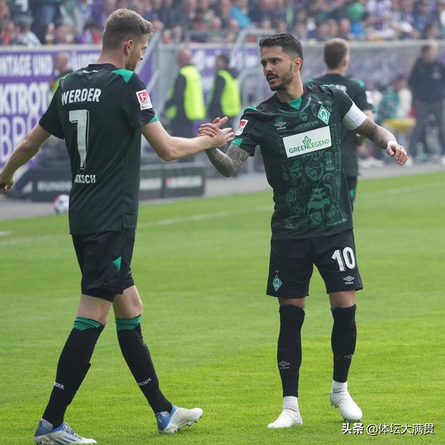 不莱梅3-0完胜。3分优势位居德乙第二，有望重返德甲