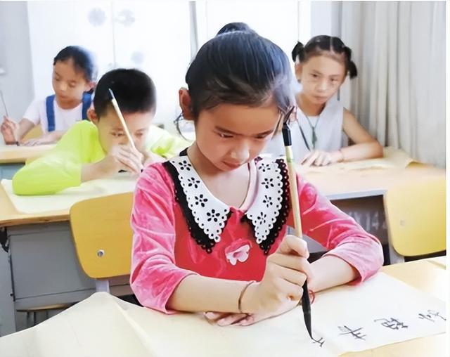 教育部已明确，中小学生将新增2门课程，与学生前途息息相关