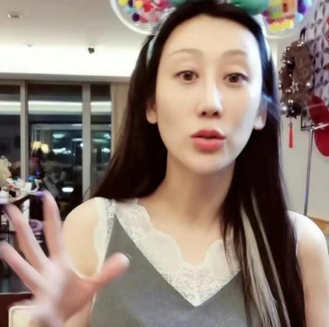 蒋丽莎陈浩民吐槽上海菜太贵，快要吃不起，吴尊的做法却截然相反