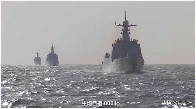 一天入列三艘万吨级国产舰艇？总计达6万吨，超过英国现役驱逐舰