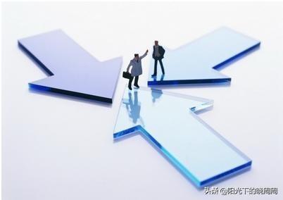 犹豫不决的人往往都是性格懦弱，毫无生气，这样的人终将一事无成