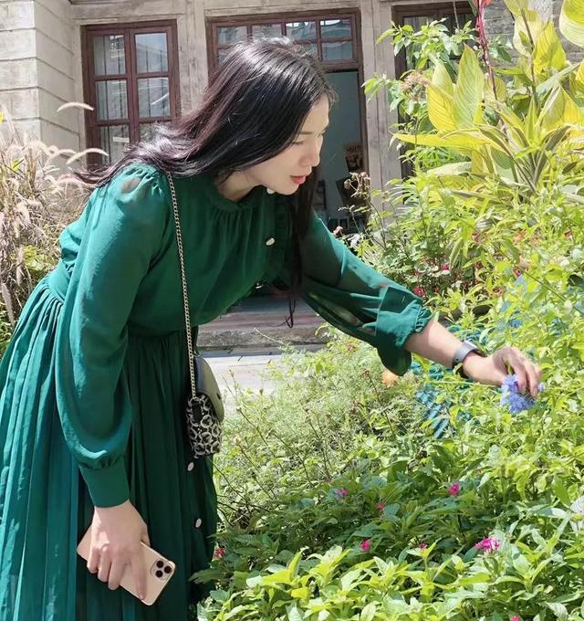 人生如书生活似画岁月是歌，赞扬刘三姐批判莫老爷