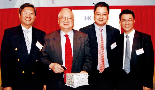 神秘富豪遭李嘉诚威胁，只因给大陆捐款500亿，他做错了什么吗？