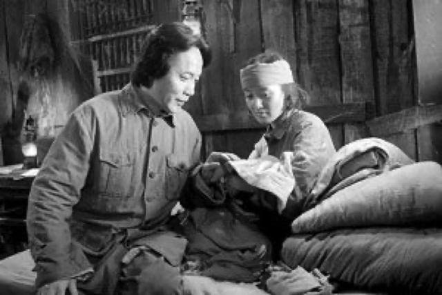 贺子珍从苏联回来，妹妹贺怡向伟人提了个要求，伟人断然拒绝