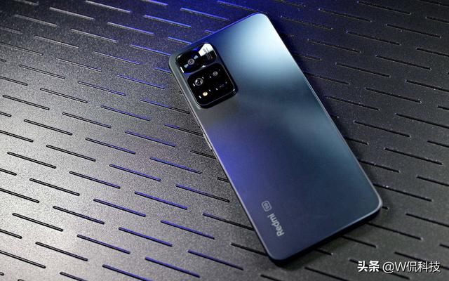 背刺自己？Redmi Note12改名Note 11T，顶配采用144Hz LCD屏