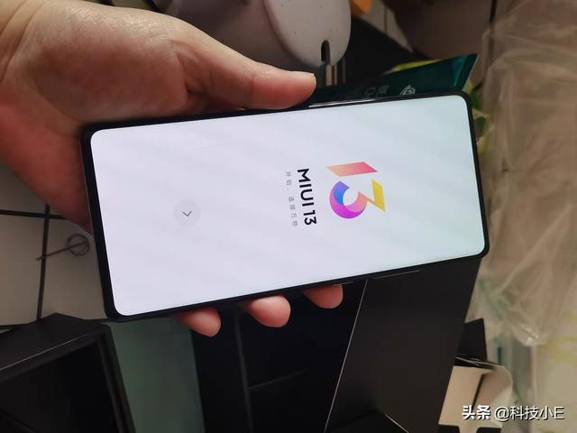 小米大跳水，120W快充+屏下摄像头，不到一年官方直降1600元