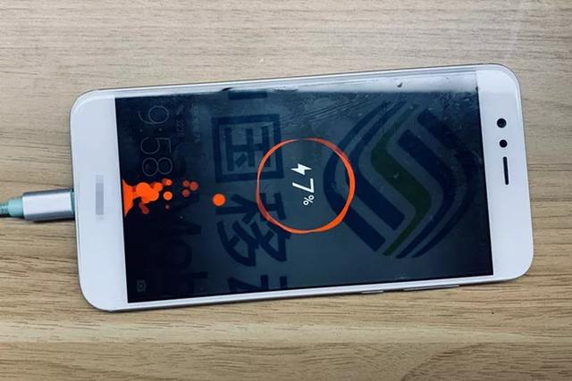 你真的知道怎么给手机充电吗？