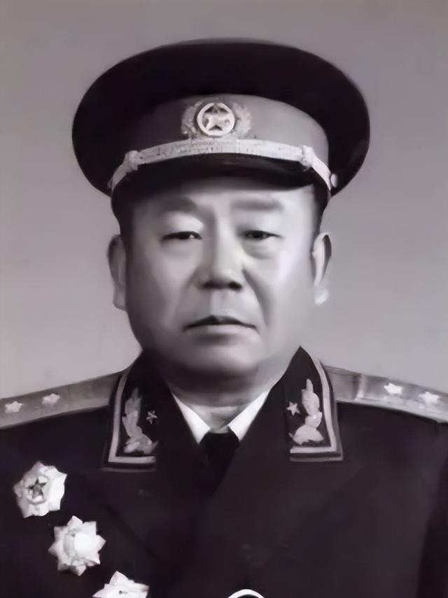52年毛主席视察河南，看到军区副司令员大喜：一别20年，你还好吗