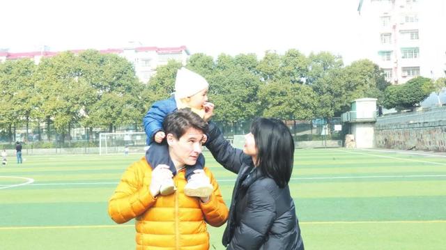 伊利亚跳舞gif(伊利亚跳舞哪一集)