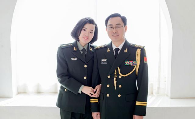 韦昌进眼球被打掉后坚守11小时，高喊：向我开炮！独女也投身国防