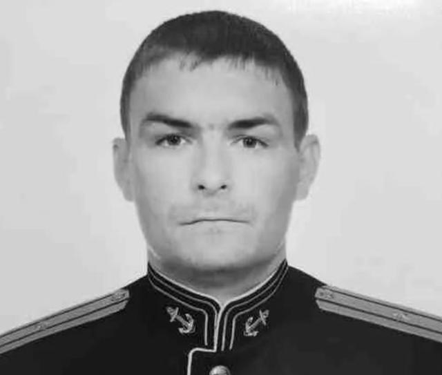 俄海军传噩耗，舰队副司令先被乌军炸死，第197舰舰长又阵亡