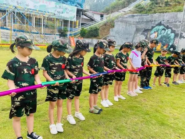 问题少年心理成长军事化管理学校(管理问题少年的学校)(图20)