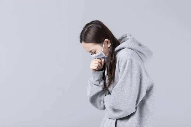 黄痰属热，白痰是寒？中医提醒：咳出4类痰液，多关注肺健康