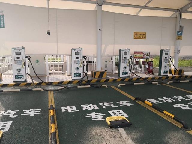 中消协再点名特斯拉：车内自动播放惊悚音频！今年已第三次"上榜"