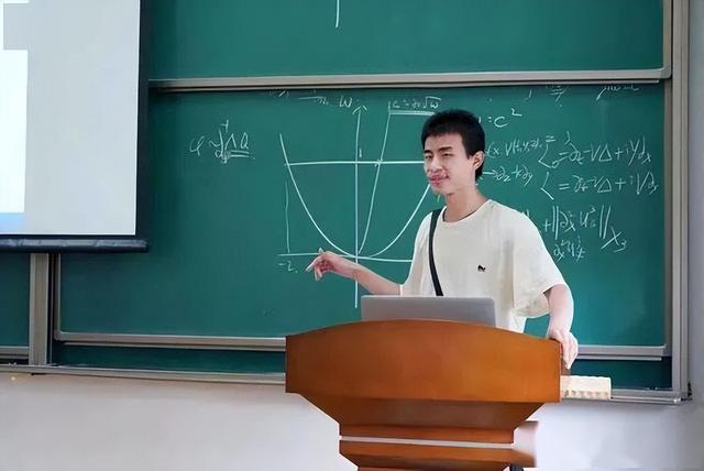 反转！帮6位博士解开4个月未解之题？北大韦东奕作出回应